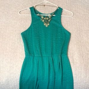 Turquoise summer dress with statement necklace!